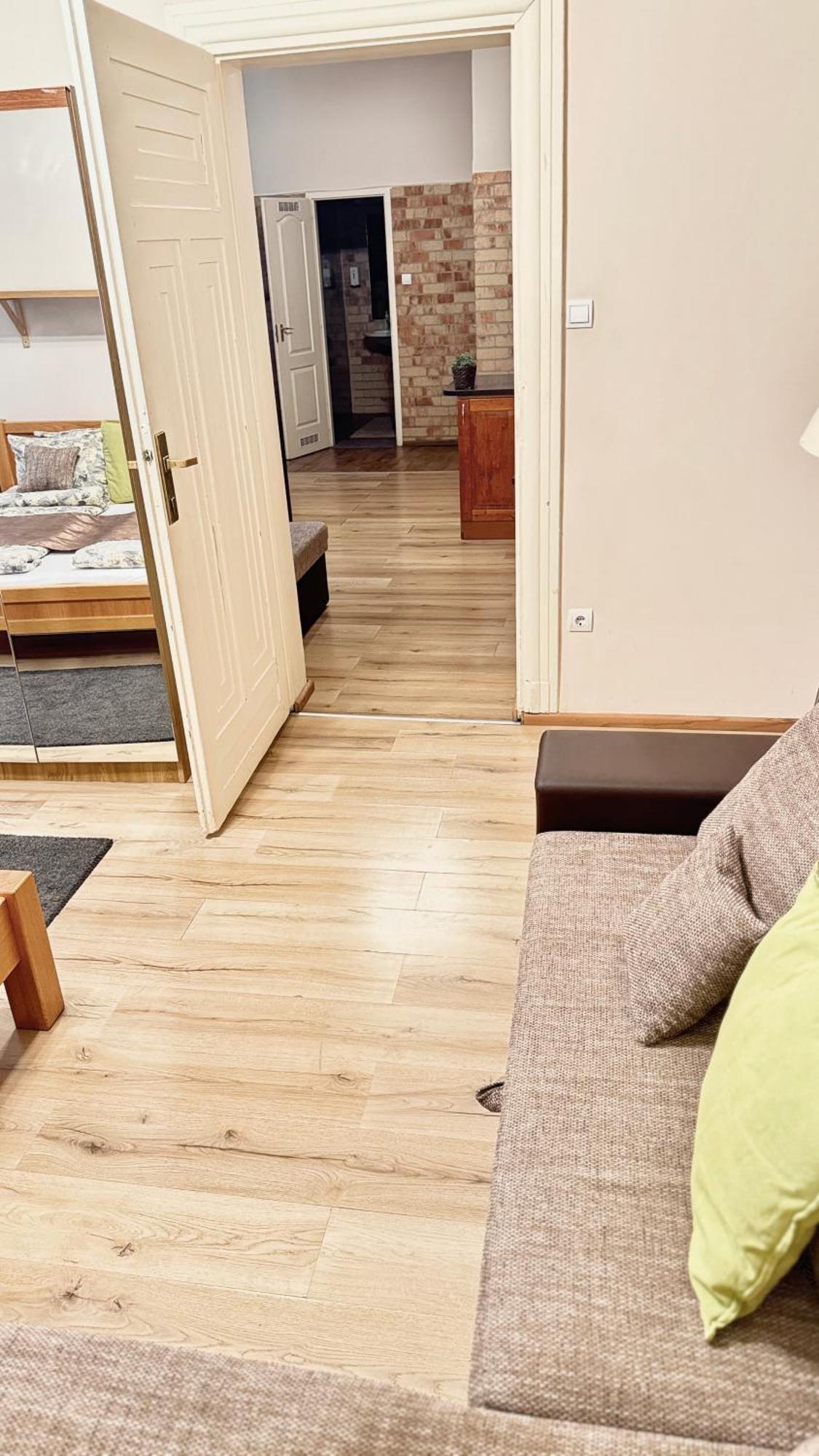 Central Walk Fashionstreet Apartmnts Budapest Eksteriør bilde
